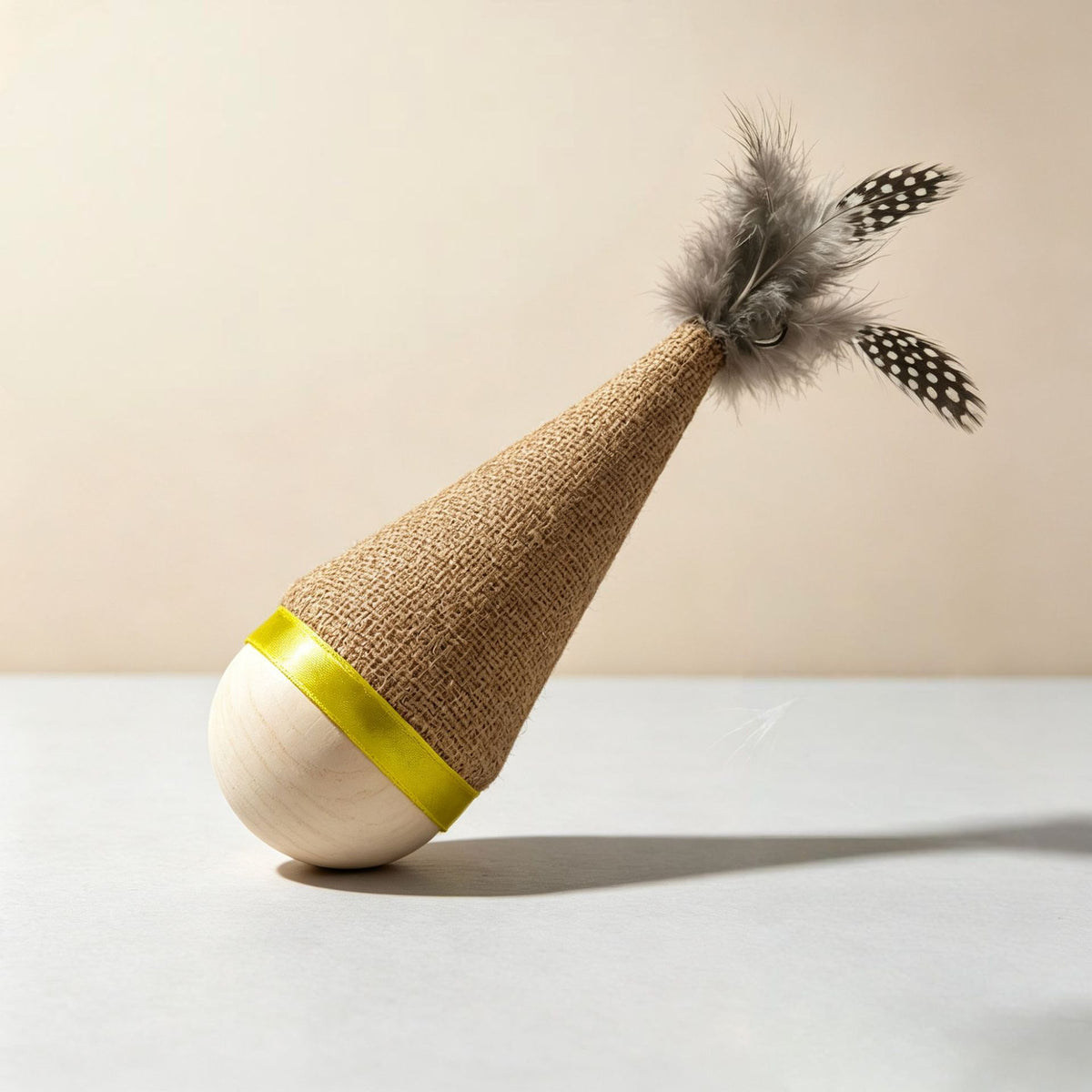 Interactive Wobble Feather Cat Toy with Self-Righting Base